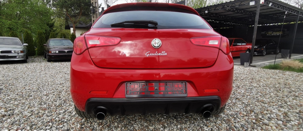 Alfa Romeo Giulietta cena 26900 przebieg: 221030, rok produkcji 2011 z Wołów małe 781